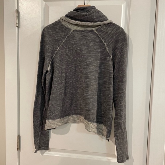 Free People Beach Cocoon Cowl Neck
Pullover Sweater Top Grey - Picture 4 of 7